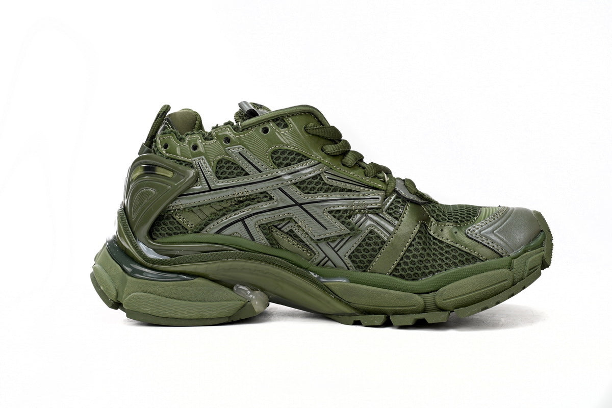 Balenciaga men's shoes Track Runner Sneaker ¨C Distressed Low-Top  balenciaga runners Army green